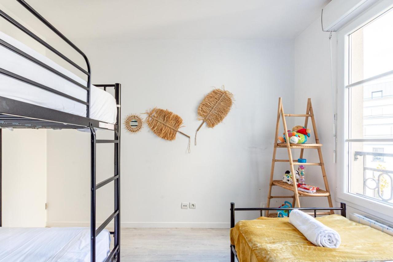 شقة Luxe Flat For 7 - Fairytale Factory بوسي سان جورْج المظهر الخارجي الصورة